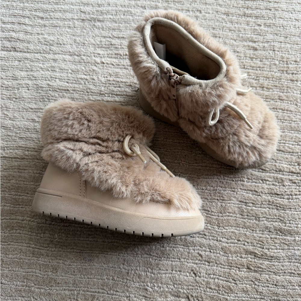 H&M Plush Faux Fur Booties - Beige